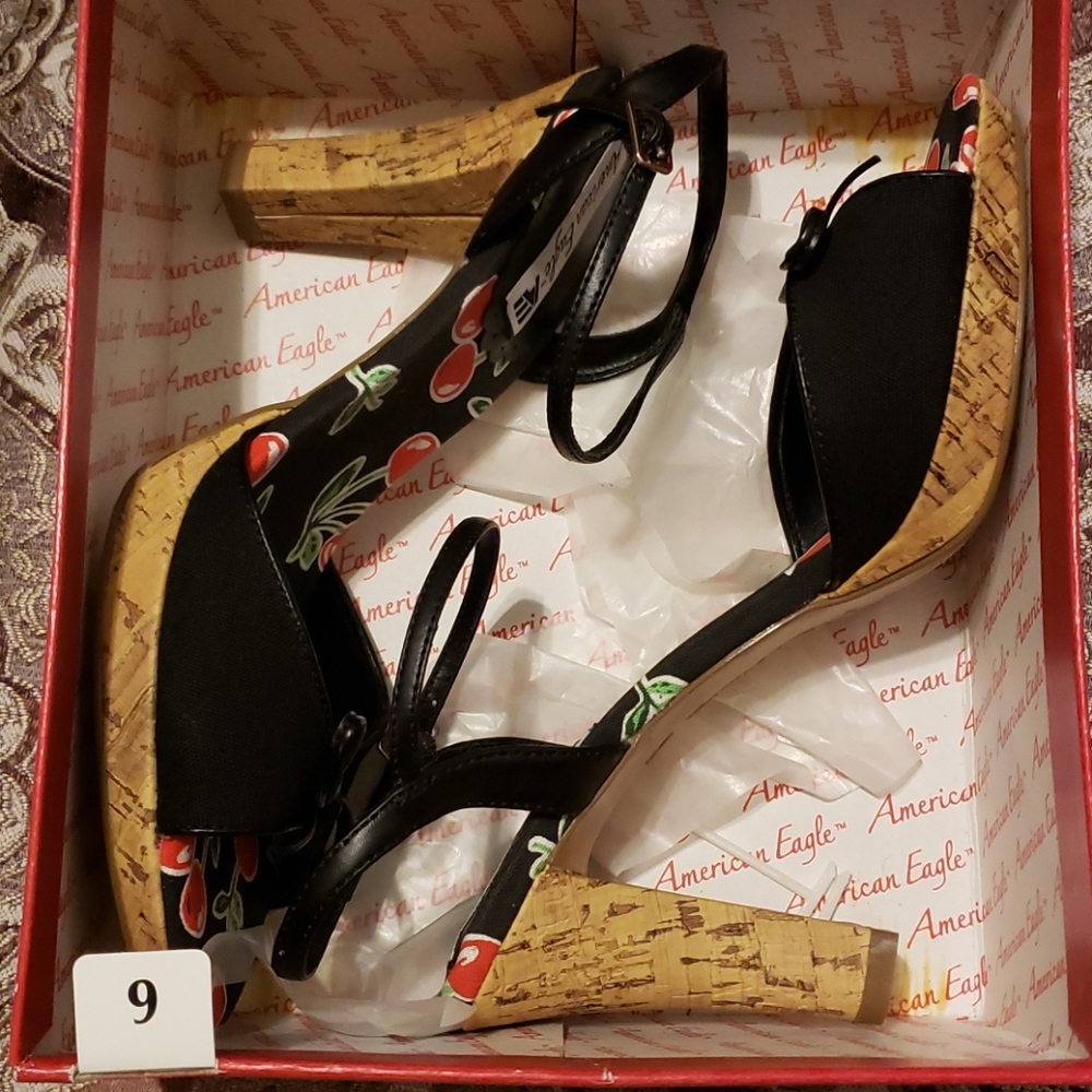 American Eagle Cherry print heels